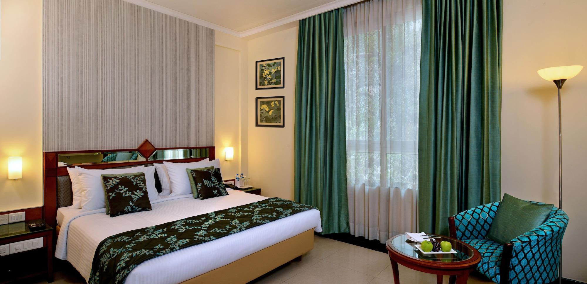 J P Cordial Hotel Bangalore Buitenkant foto