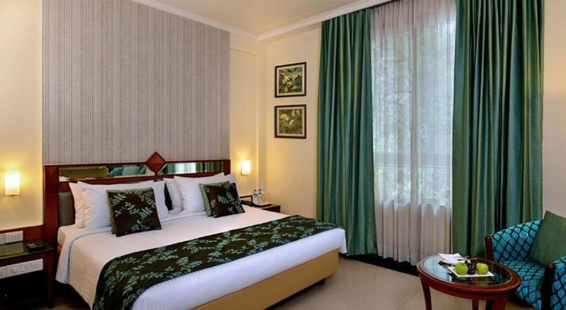 J P Cordial Hotel Bangalore Buitenkant foto