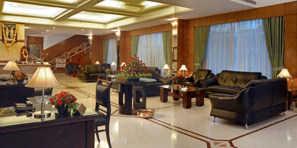 J P Cordial Hotel Bangalore Buitenkant foto