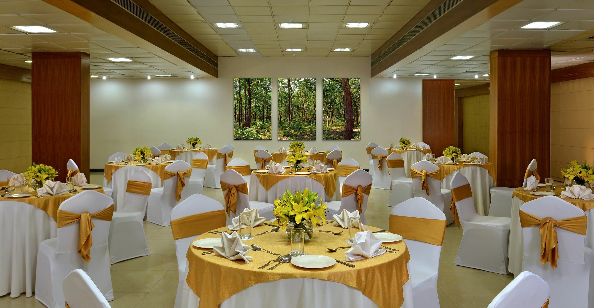 J P Cordial Hotel Bangalore Buitenkant foto